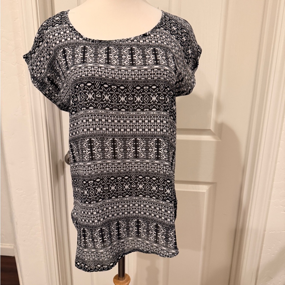 Pink Rose Black & White Patterned Short Sleeve Blouse